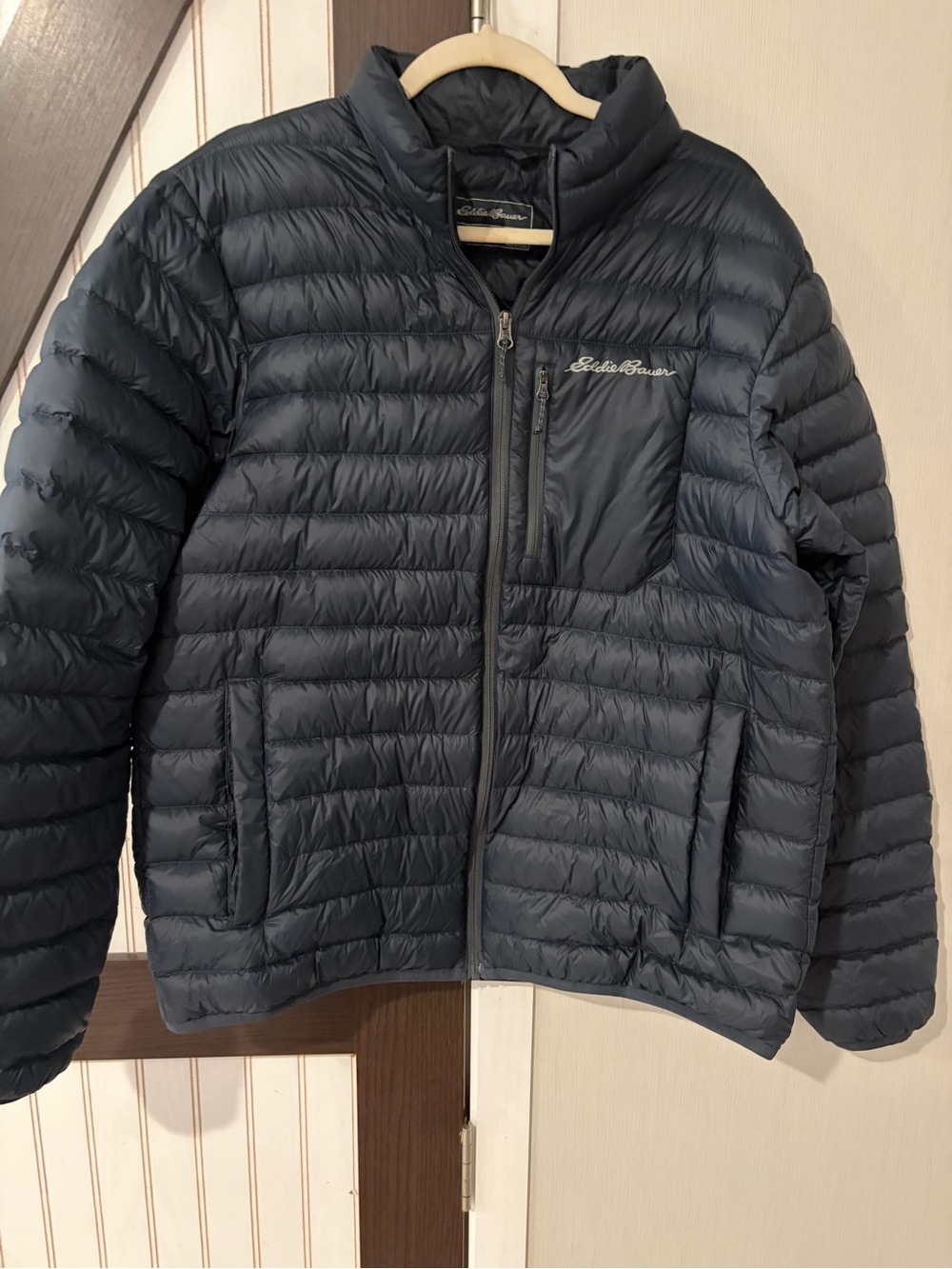 Eddie Bauer Men's StratusTherm Down Puffer Jacket Large